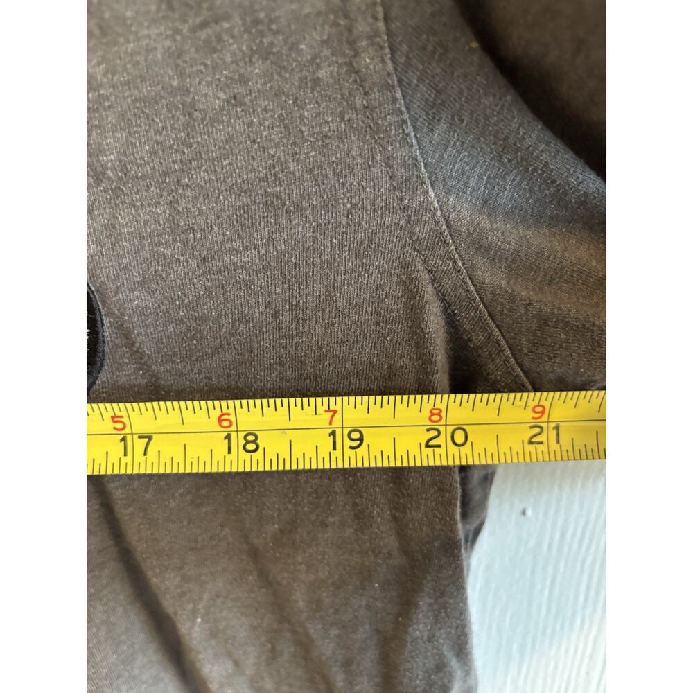 DisneyParks Gray Embroidered Short Sleeve T-Shirt With 1955 Grumpy - Size Medium - Picture 5 of 6